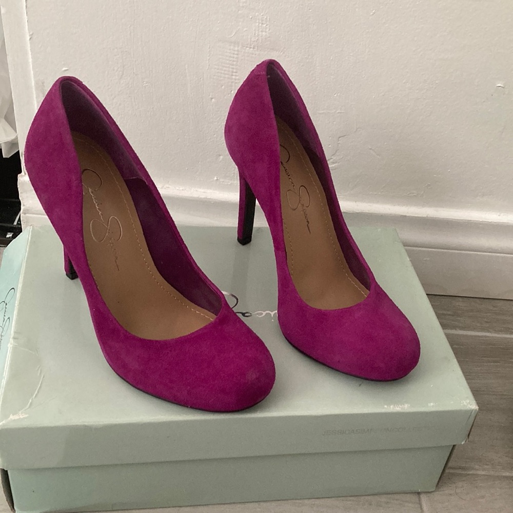 New Jessica Simpson Calie Pump, Jazberry suede.